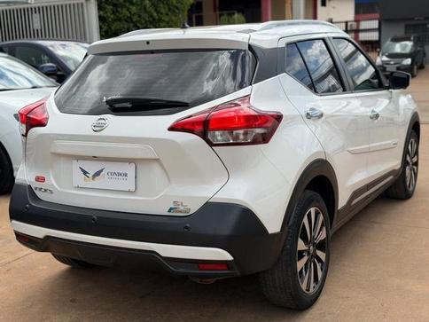 NISSAN KICKS SL CVT