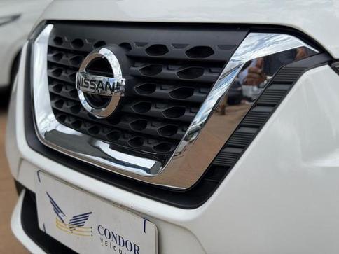 NISSAN KICKS SL CVT