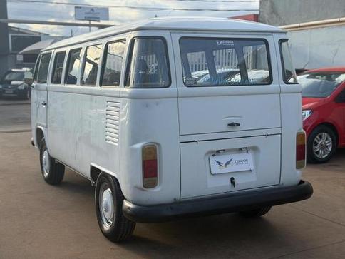 VOLKSWAGEN KOMBI