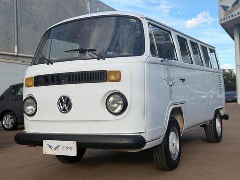 VOLKSWAGEN KOMBI