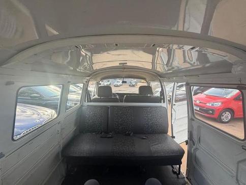 VOLKSWAGEN KOMBI
