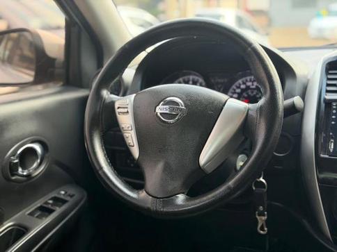 NISSAN VERSA 16SL CVT