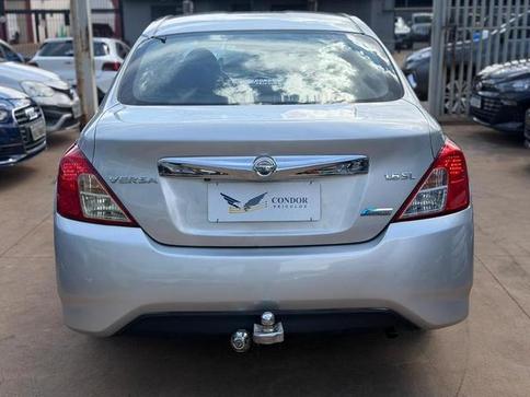 NISSAN VERSA 16SL CVT