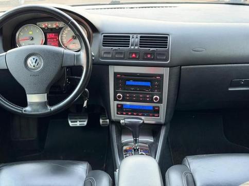 VOLKSWAGEN GOLF 2.0 SPORTLINE