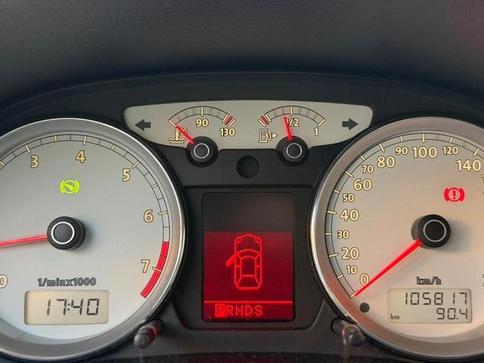 VOLKSWAGEN GOLF 2.0 SPORTLINE