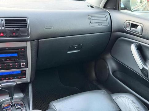VOLKSWAGEN GOLF 2.0 SPORTLINE