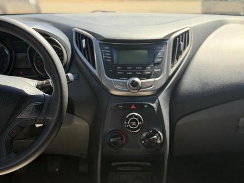 HYUNDAI HB20S 1.0 CONFORT PLUS 12V FLEX 4P MANUAL