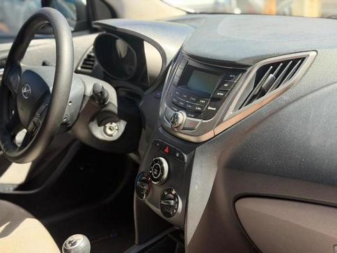 HYUNDAI HB20S 1.0 CONFORT PLUS 12V FLEX 4P MANUAL