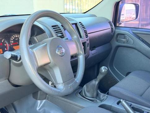 NISSAN FRONTIER XE 25 X4