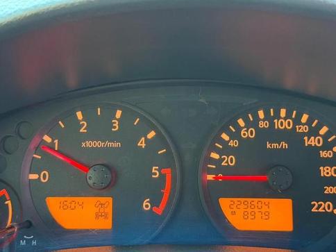 NISSAN FRONTIER XE 25 X4