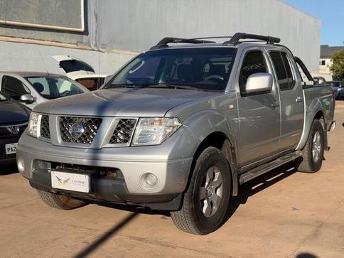 NISSAN FRONTIER XE 25 X4