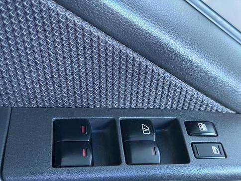 NISSAN FRONTIER XE 25 X4