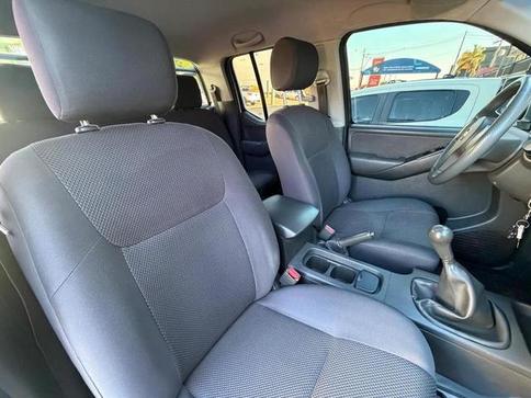 NISSAN FRONTIER XE 25 X4