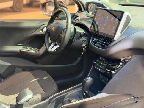 PEUGEOT 2008 GRIFFE EAT6