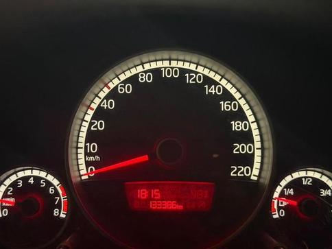 VOLKSWAGEN UP MOVE MB