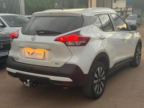 NISSAN KICKS SV CVT