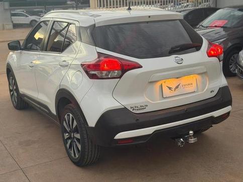 NISSAN KICKS SV CVT