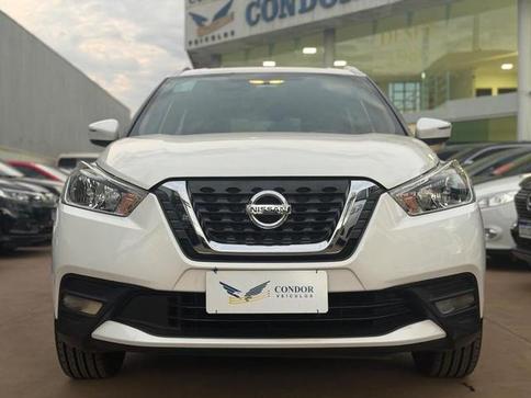 NISSAN KICKS SV CVT