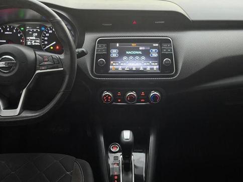 NISSAN KICKS SV CVT