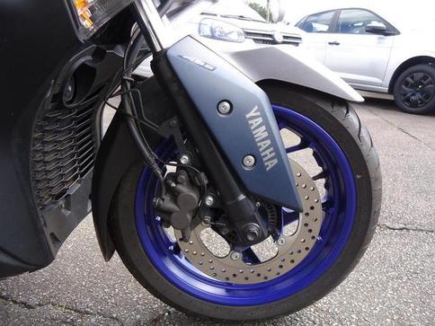 YAMAHA XMAX 250 ABS