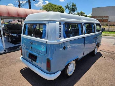 VOLKSWAGEN KOMBI