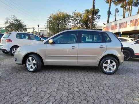 VOLKSWAGEN POLO 1.6