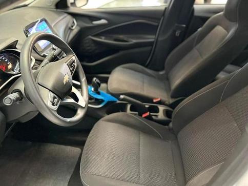 CHEVROLET ONIX PLUS 10MT LT2