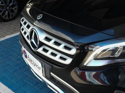 MERCEDES-BENZ GLA 200 1.6 CGI ADVANCE 16V TURBO 4P