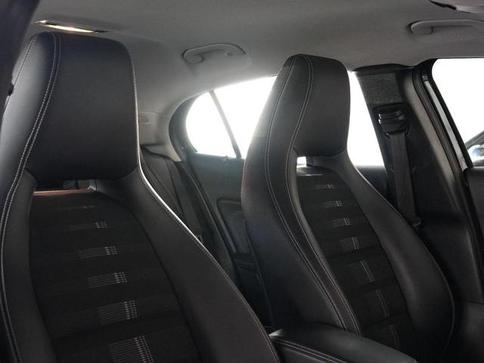 MERCEDES-BENZ GLA 200 1.6 CGI ADVANCE 16V TURBO 4P