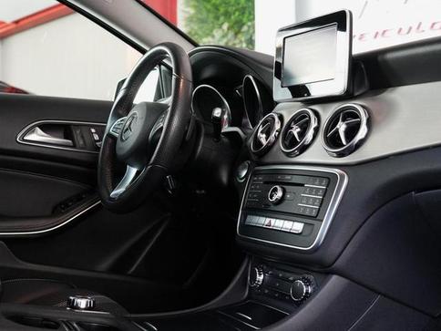 MERCEDES-BENZ GLA 200 1.6 CGI ADVANCE 16V TURBO 4P