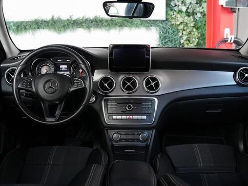 MERCEDES-BENZ GLA 200 1.6 CGI ADVANCE 16V TURBO 4P