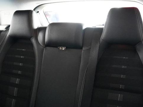 MERCEDES-BENZ GLA 200 1.6 CGI ADVANCE 16V TURBO 4P