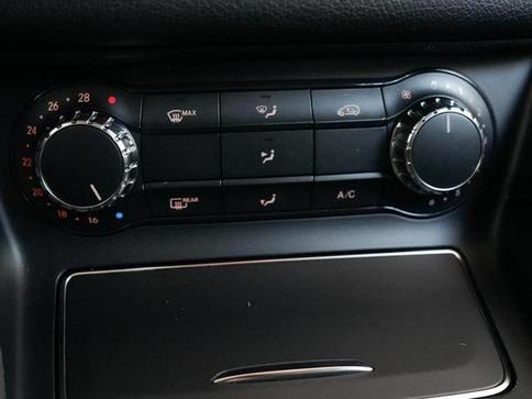 MERCEDES-BENZ GLA 200 1.6 CGI ADVANCE 16V TURBO 4P