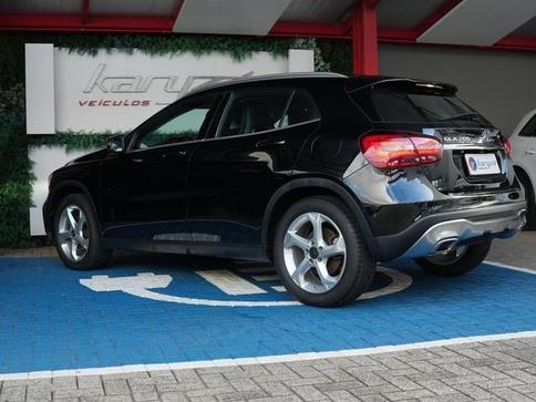 MERCEDES-BENZ GLA 200 1.6 CGI ADVANCE 16V TURBO 4P