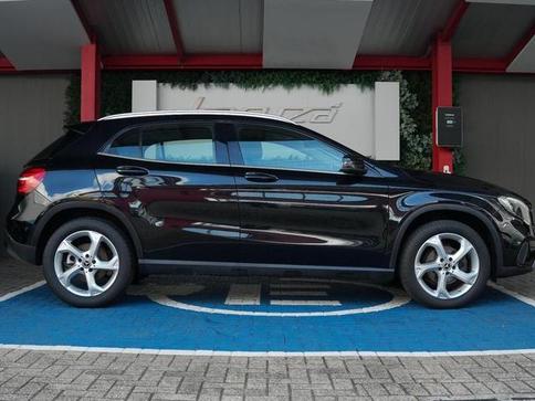 MERCEDES-BENZ GLA 200 1.6 CGI ADVANCE 16V TURBO 4P