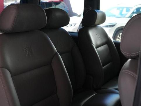 PEUGEOT 806 ST 2.0 TURBO 4P