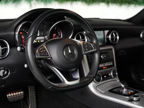 MERCEDES-BENZ SLC300