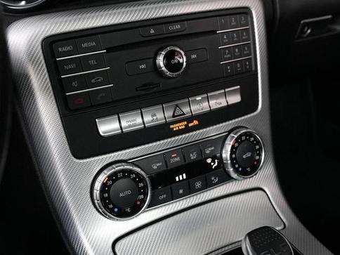 MERCEDES-BENZ SLC300