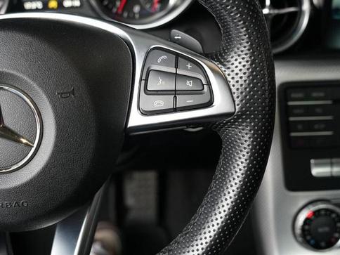 MERCEDES-BENZ SLC300