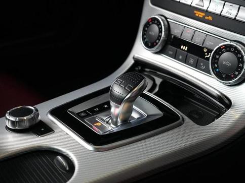 MERCEDES-BENZ SLC300