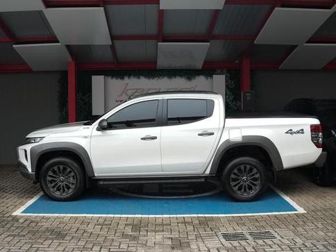 MITSUBISHI TRITON SPORT OUT GLS