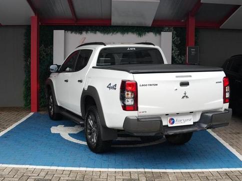 MITSUBISHI TRITON SPORT OUT GLS