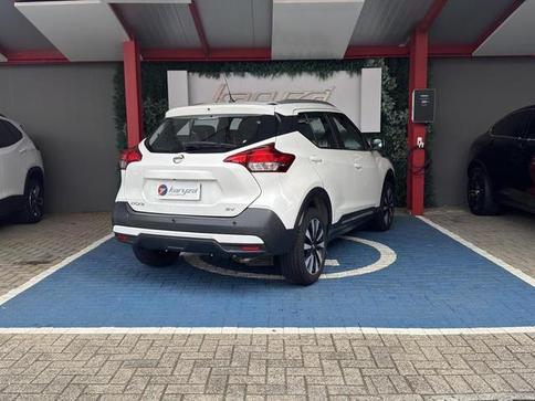 NISSAN KICKS SV CVT