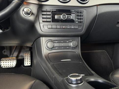 MERCEDES-BENZ B200CGI