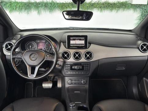 MERCEDES-BENZ B200CGI