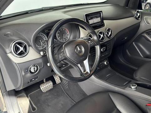 MERCEDES-BENZ B200CGI