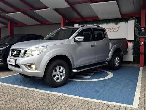 NISSAN FRONTIER LEATX4