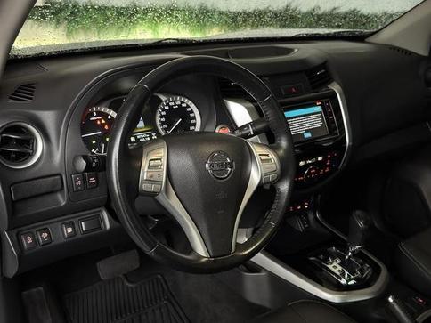 NISSAN FRONTIER LEATX4