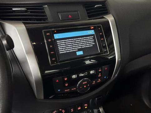 NISSAN FRONTIER LEATX4