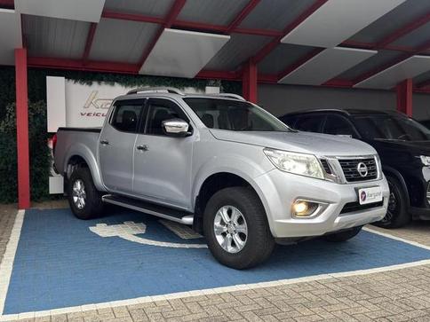 NISSAN FRONTIER LEATX4